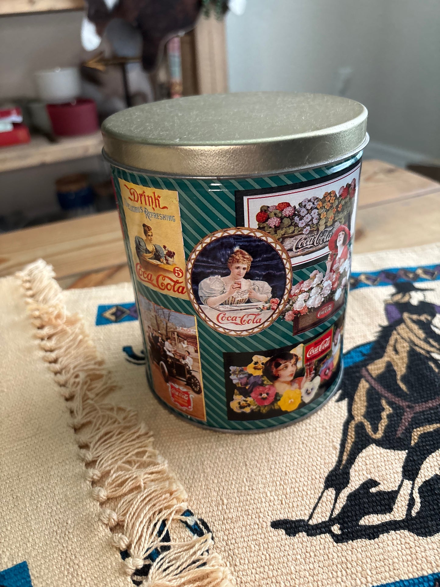 *VINTAGE* COCA COLA *EMPTY* PUZZLE TIN