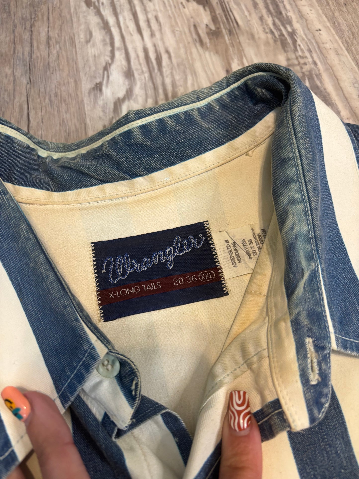 BLUE STRIPED BUTTON UP WRANGLER (VERY THICK) *VINTAGE*