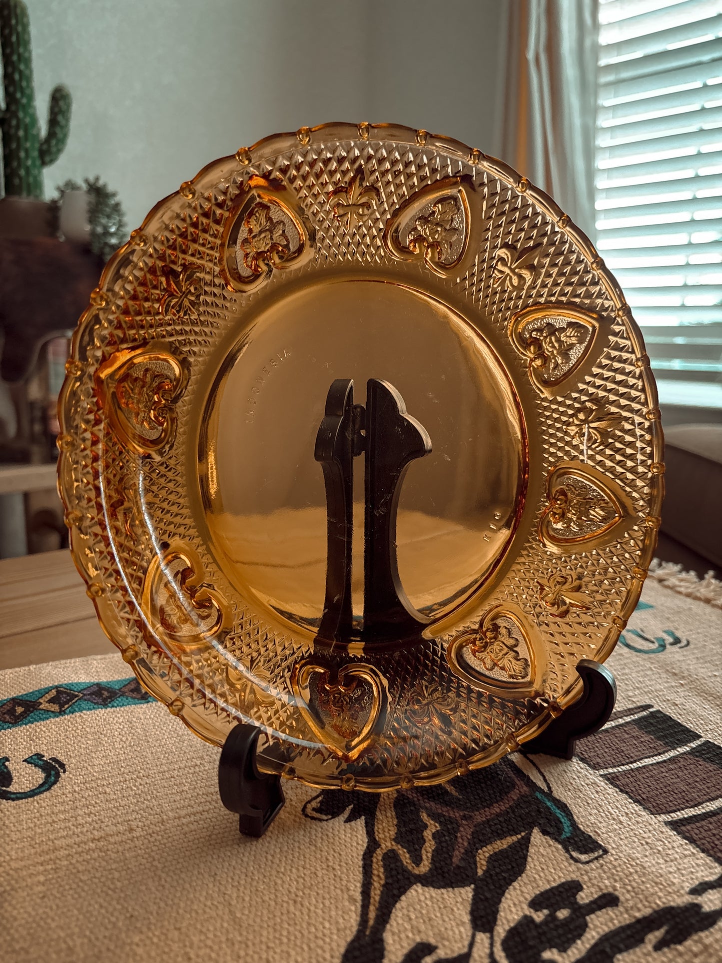*VINTAGE* AMBER HEARTS GLASS BOWL