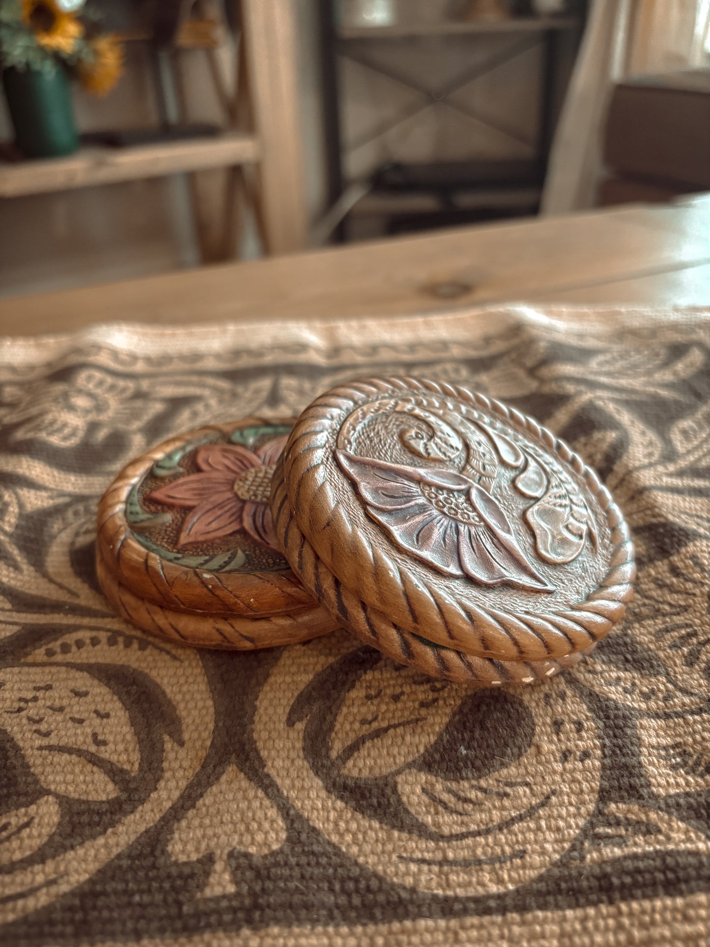 *VINTAGE* TOOLED LEATHER LOOKING CERAMIC COASTERS