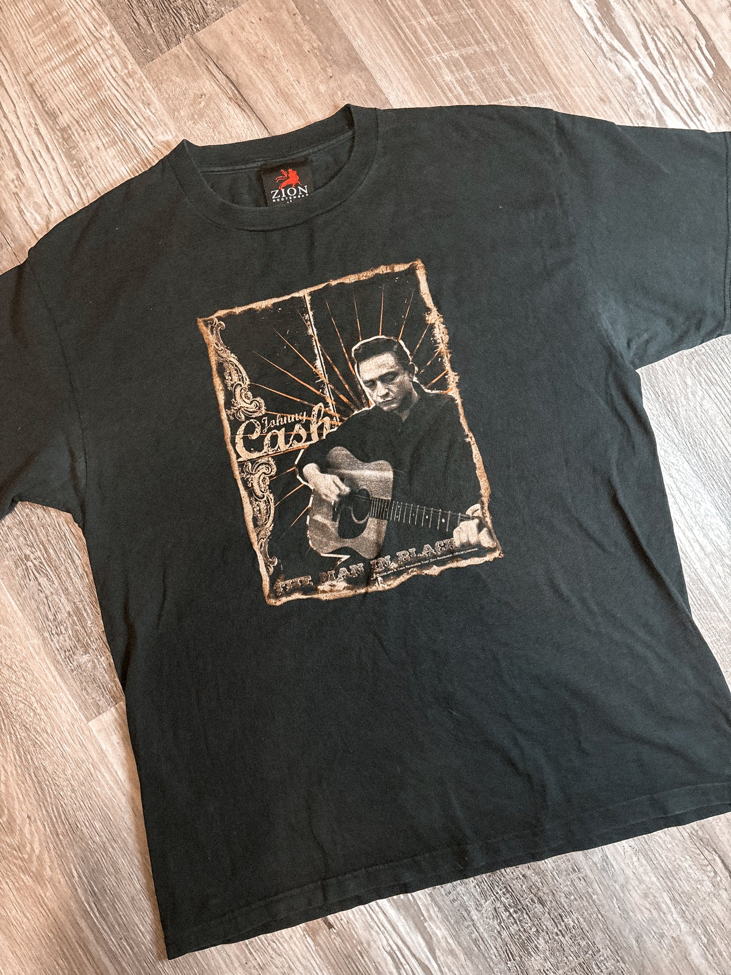 JOHNNY CASH THE MAN IN BLACK TEE *VINTAGE*