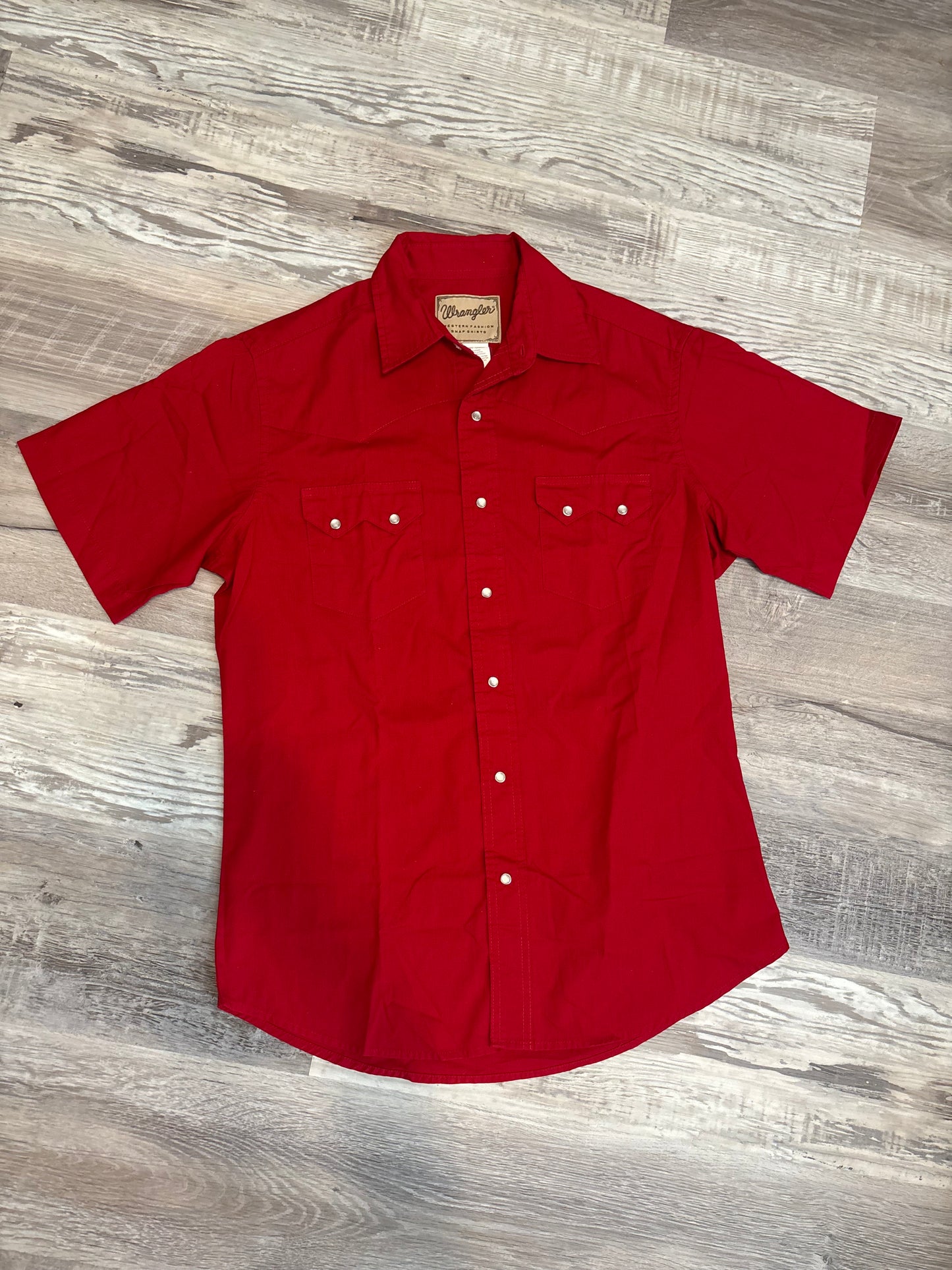 RED SHORT SLEEVED WRANGLER PEARL SNAP
