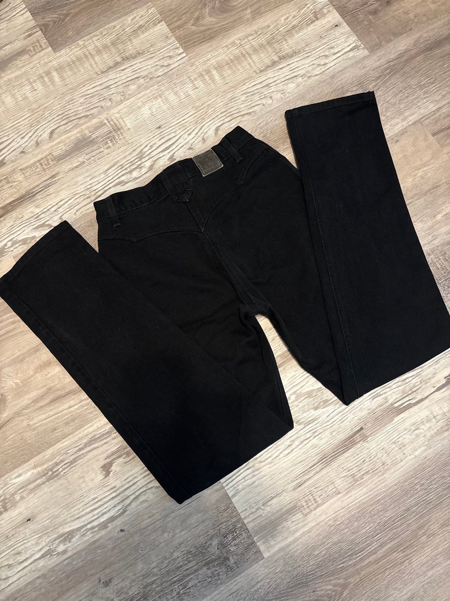 28” *VINTAGE* BLACK ROCKIES STAR BAREBACK JEANS