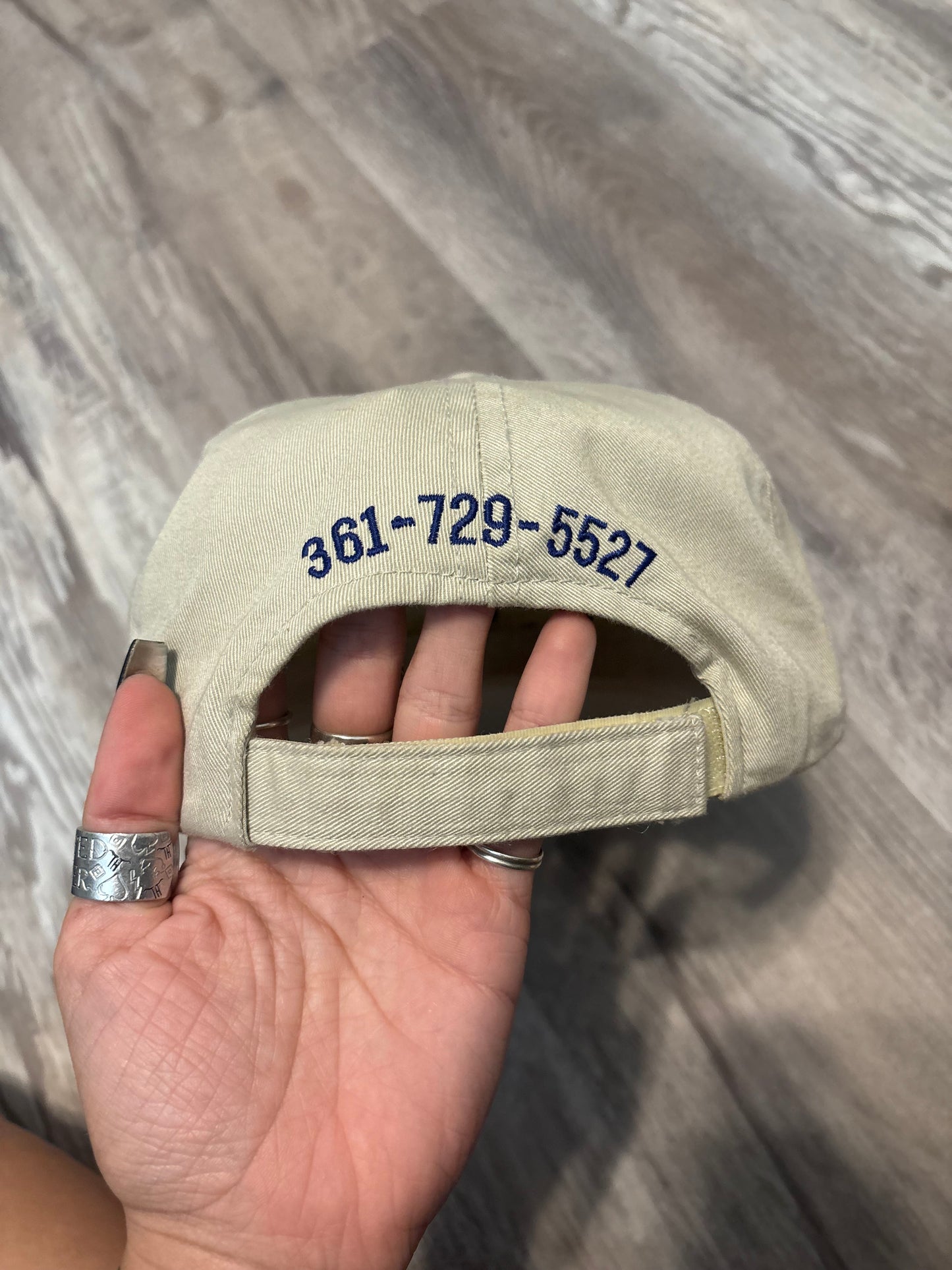 HOOKING BULL BOAT YARD HAT *VINTAGE*