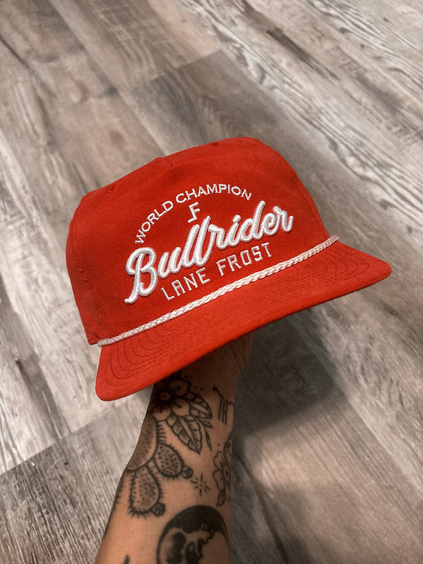 LANE FROST WORLD CHAMPION BULL RIDER TRUCKER SNAPBACK HAT