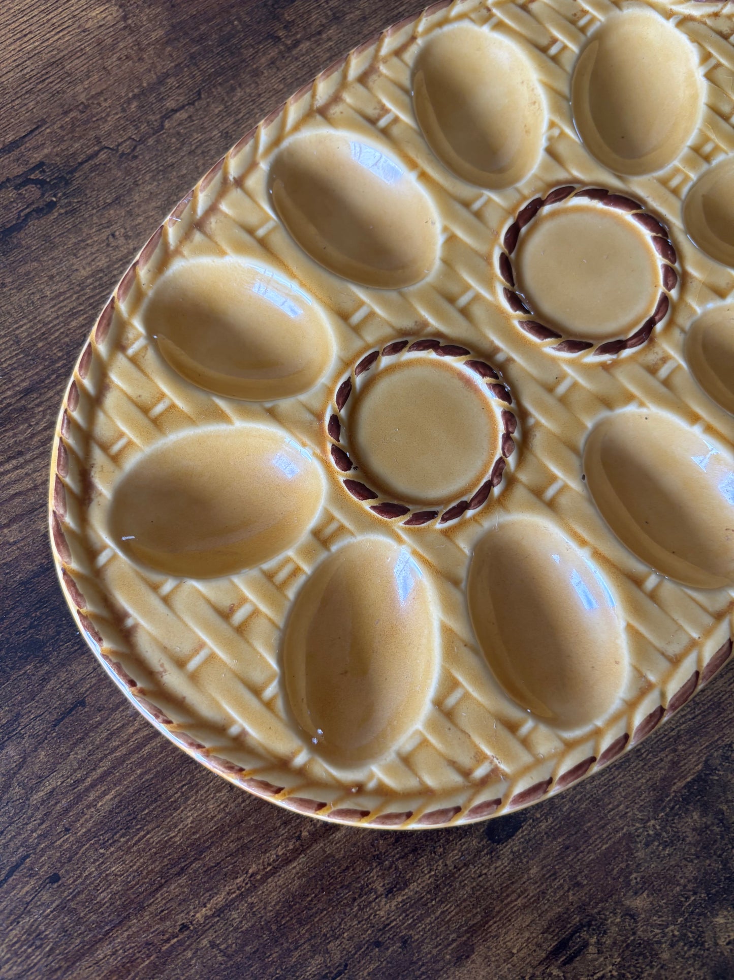 *VINTAGE* MCM ROPE DESIGN DEVILED EGG TRAY PLATE WALL HANGING
