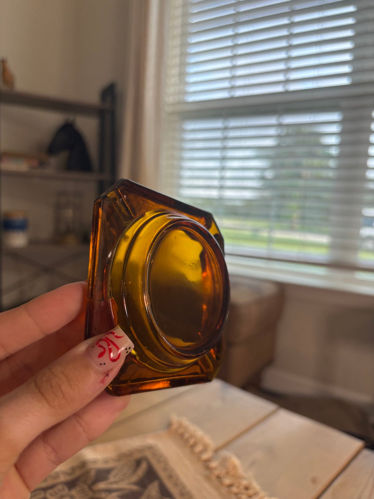 *VINTAGE* AMBER ASHTRAY