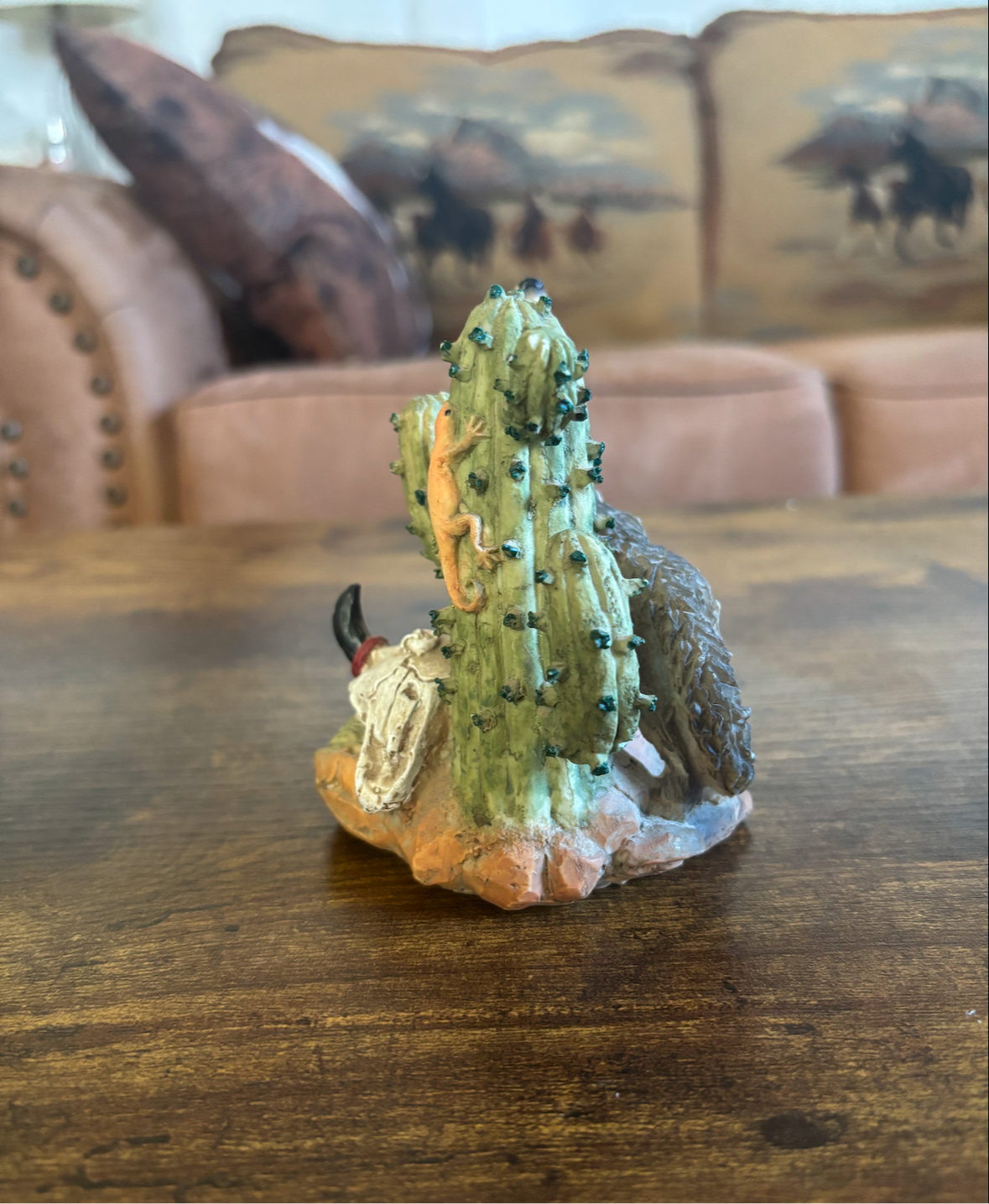 WESTERN CACTUS/ COYOTE FIGURE *VINTAGE*