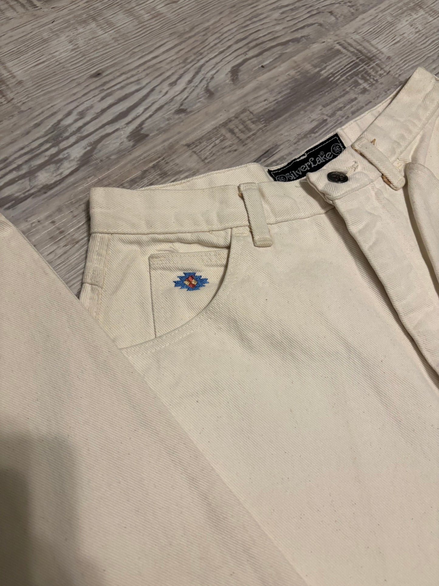 *VINTAGE*RARE* 29” EMBROIDERED AZTEC OFF-WHITE WRANGER SILVERLAKE BAREBACK JEANS