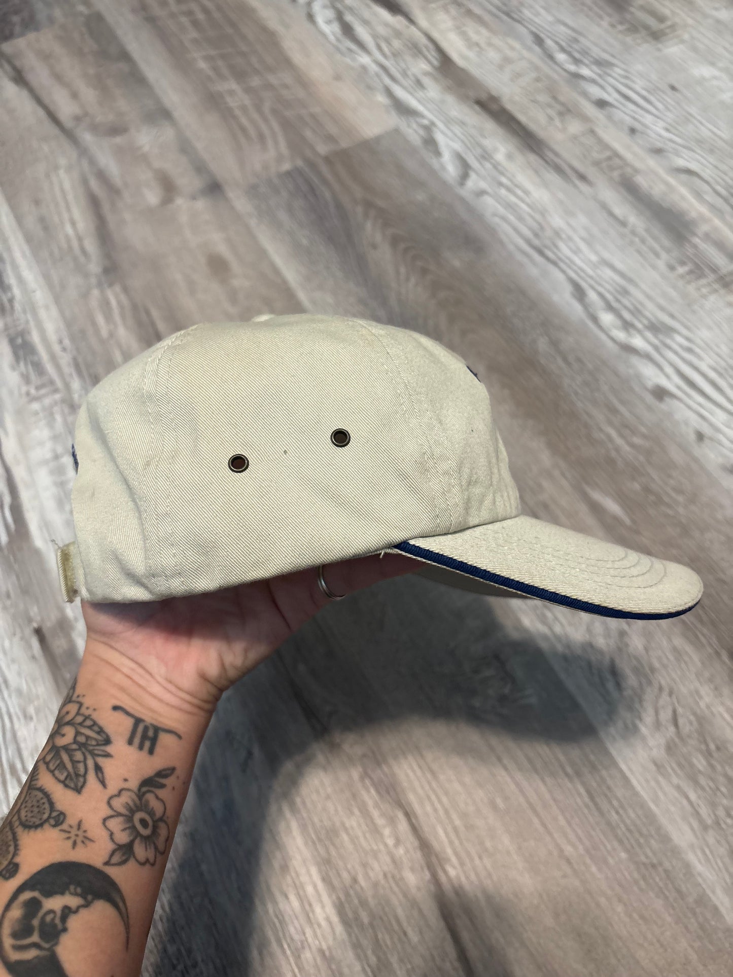 HOOKING BULL BOAT YARD HAT *VINTAGE*