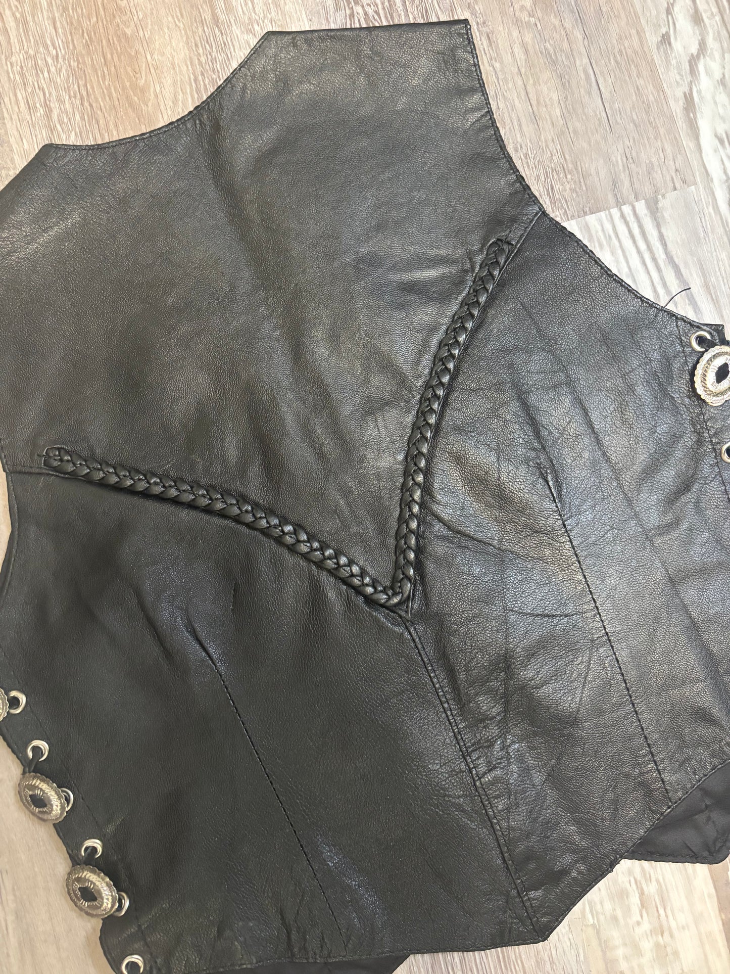 CONCHO BLACK LEATHER BIKER VEST *VINTAGE*