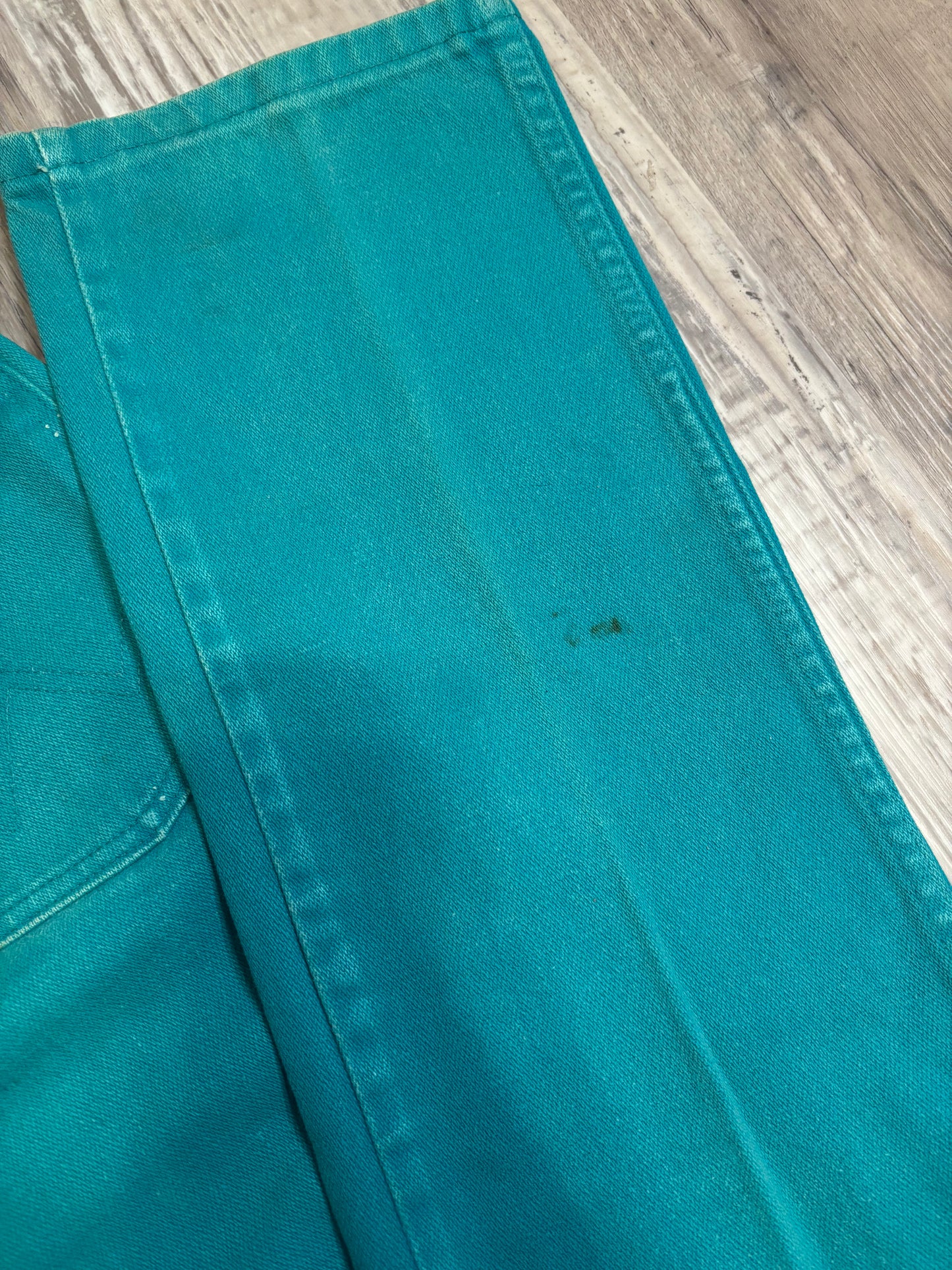 23" TURQUOISE WRANGLER JEANS *VINTAGE*