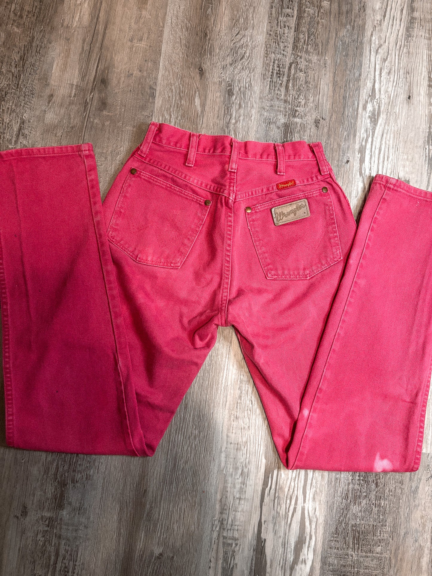 26" BLEACHED/DISTRESSED PINK PINK WRNAGLER JEANS *VINTAGE*