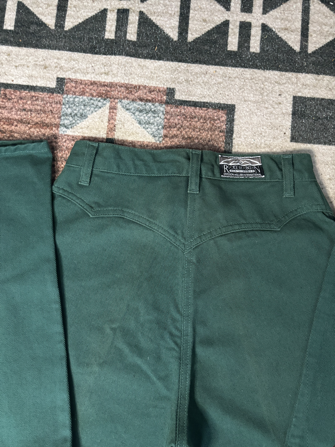 25" GREEN ROCKIES BAREBACK JEANS *VINTAGE*